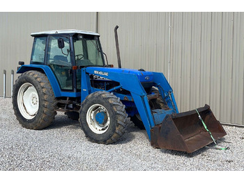 NEW HOLLAND Traktor