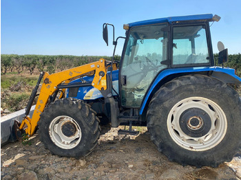 NEW HOLLAND TL Traktor