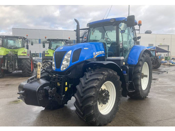 NEW HOLLAND T7.270 Traktor