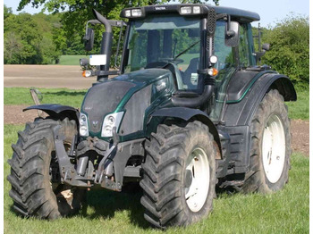 VALTRA N143 Traktor