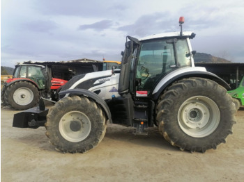 VALTRA T234 Traktor