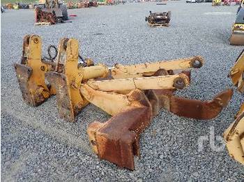 Aufreißer KOMATSU D 85 E 18 Ripper