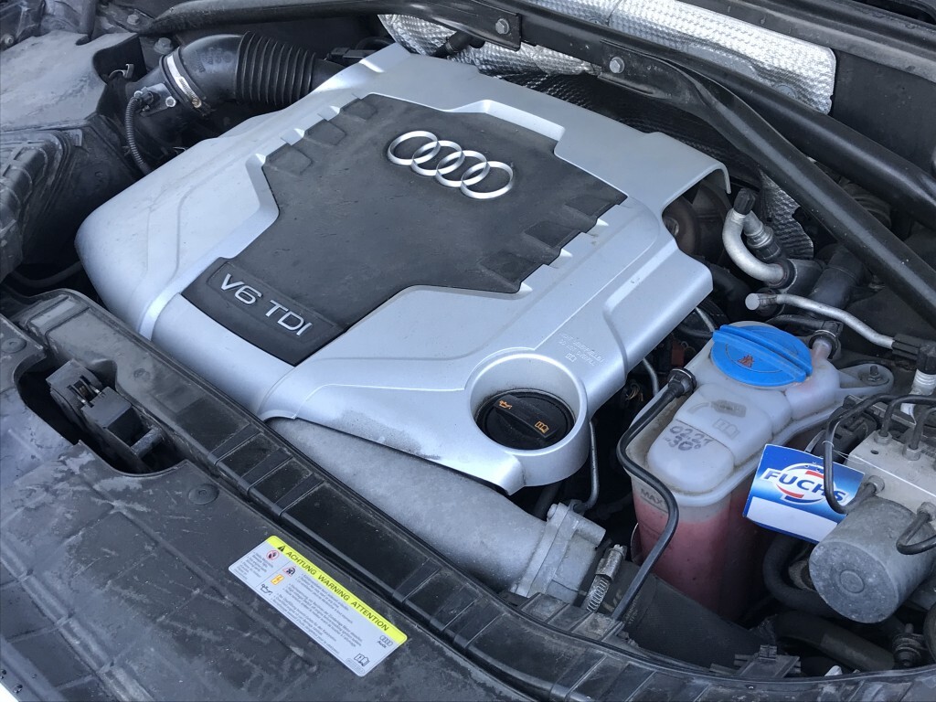 PKW Audi Q5 3,0 TDI Quattro, S-Line Edition: das Bild 24
