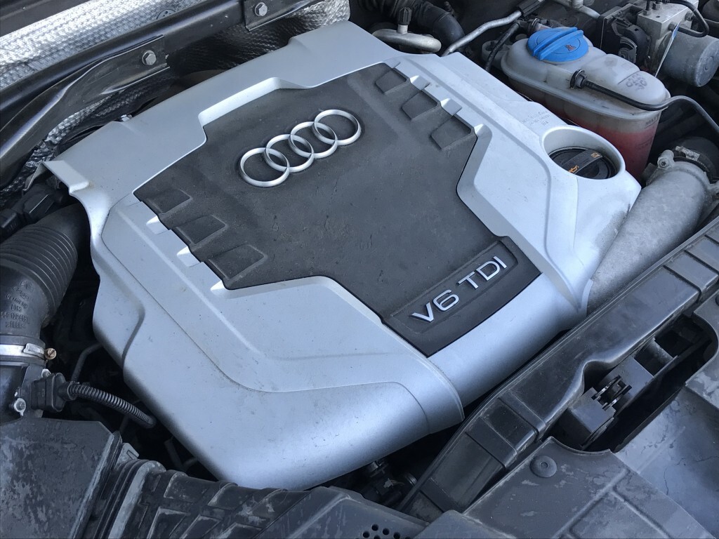 PKW Audi Q5 3,0 TDI Quattro, S-Line Edition: das Bild 23
