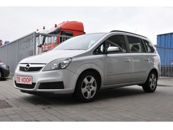 PKW Opel Zafira: das Bild 2