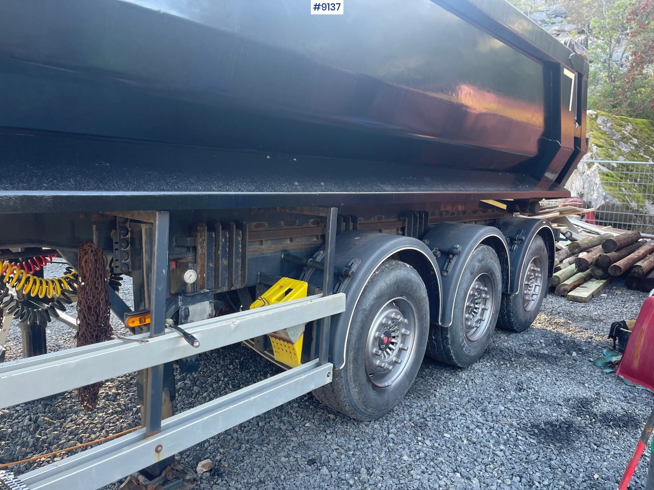 Carnehl tipping semi trailer in good condition – Finanzierungsleasing Carnehl tipping semi trailer in good condition: das Bild 5