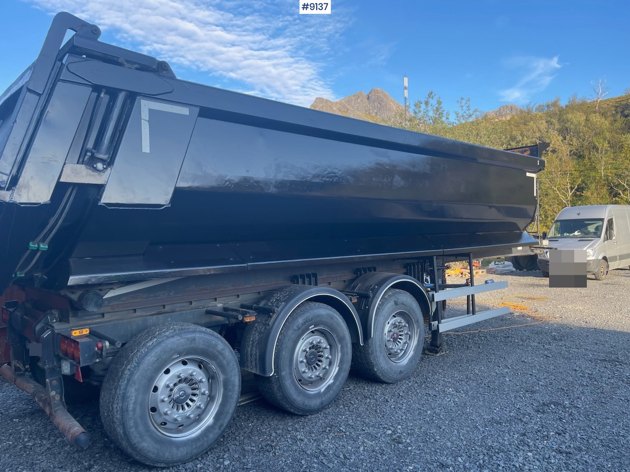 Carnehl tipping semi trailer in good condition – Finanzierungsleasing Carnehl tipping semi trailer in good condition: das Bild 2