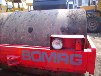 Walzenzug BOMAG BW213D: das Bild 1