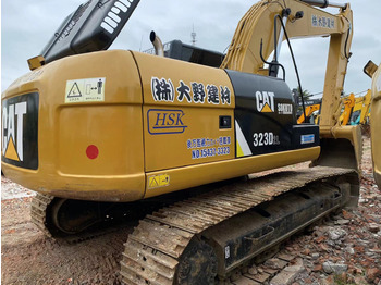 Kettenbagger Caterpillar good condition CAT323d2l japan excavator for sale: das Bild 2