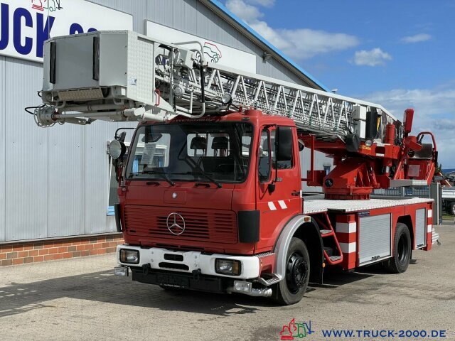 LKW mit Arbeitsbühne Mercedes-Benz 1422NG Ziegler Feuerwehr Leiter 30m Rettungskorb: das Bild 10