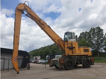 Umschlagbagger LIEBHERR A954B HD