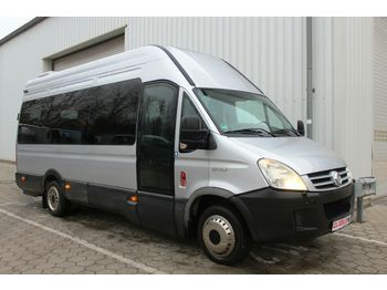 Kleinbus, Personentransporter Iveco Daily Tourys 50C18B/P: das Bild 1