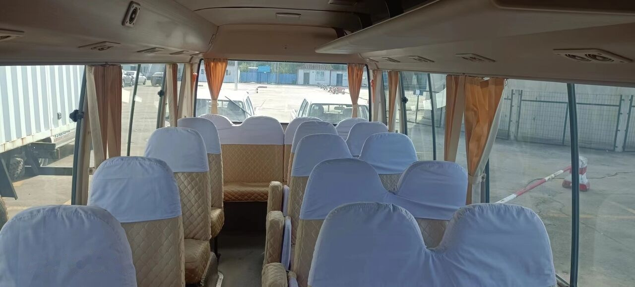 Reisebus Toyota coaster bus 1hz: das Bild 4