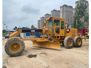 CATERPILLAR 140H Grader