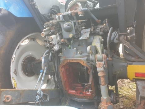 Ersatzteile für Traktor Ford New Holland 8360 Fiat M135 Nut Available For Dismantling By Request: das Bild 9