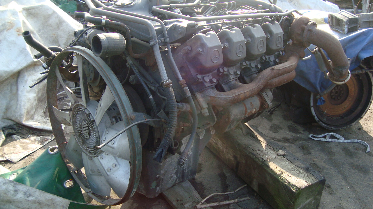 Motor und Teile MERCEDES-BENZ OM 442 LA: das Bild 4