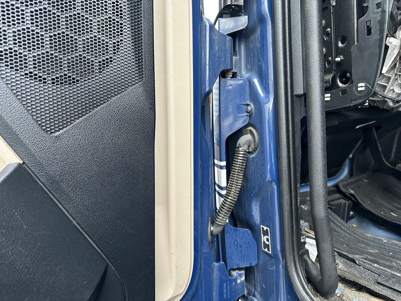 Tür und Teile für LKW Mercedes-Benz low-cab left side doors: das Bild 3