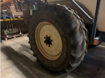 Felgen und Reifen für Traktor Michelin XM-108 650-65R38 Banden: das Bild 1