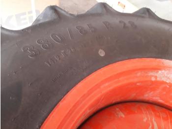Felgen und Reifen für Landmaschine Mitas: das Bild 1
