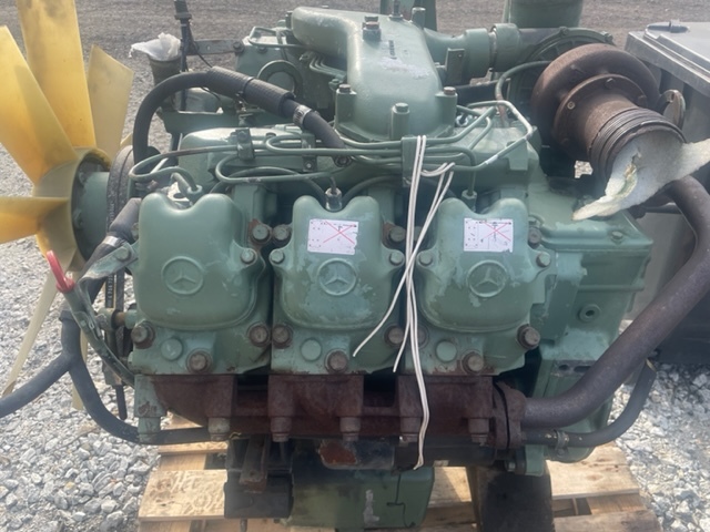Motor für Landmaschine Silnik mercedes OM421 , 198kw: das Bild 5