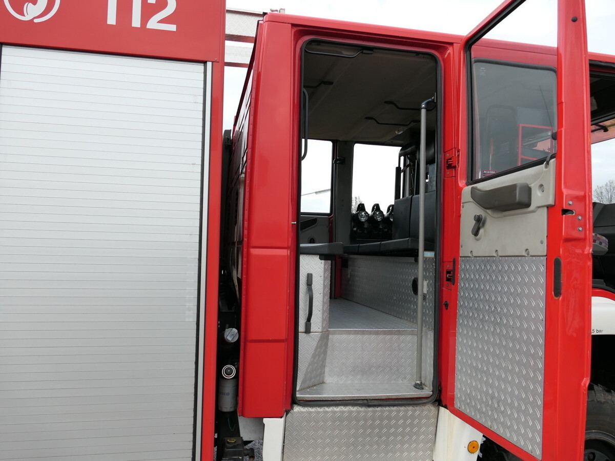 Feuerwehrfahrzeug IVECO FF 95 E 18W LF 8/6 DoKa 4X4 SFZ FEUERWEHR Löschf: das Bild 17