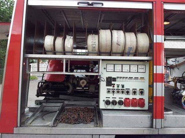 Feuerwehrfahrzeug Mercedes-Benz 1019 AF 36: das Bild 19