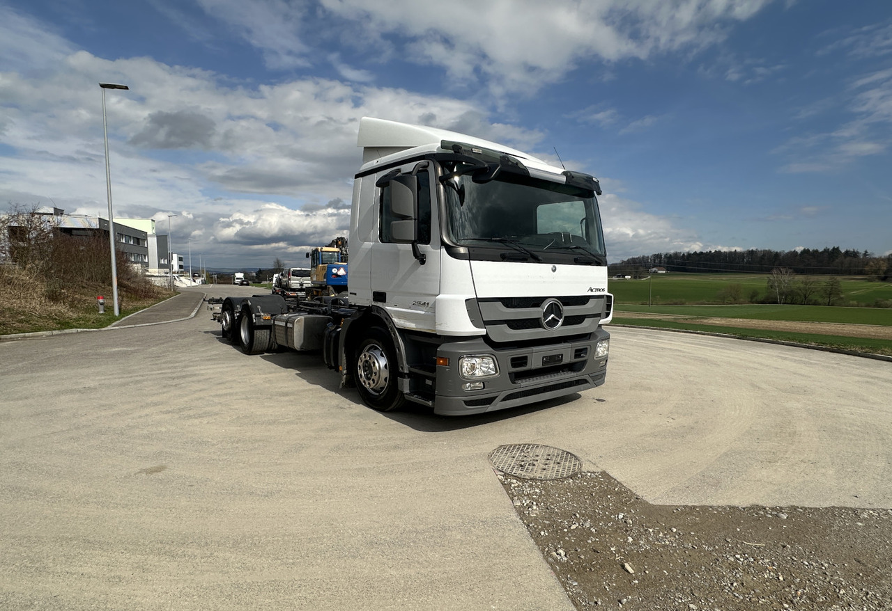 Fahrgestell LKW 2013 MB-Actros2541 6×2 chassis cab / HB: das Bild 7