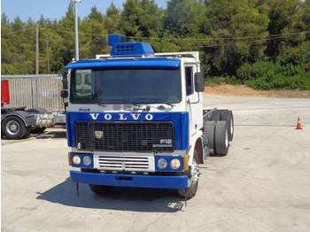 Fahrgestell LKW Volvo F12 (6X2): das Bild 3