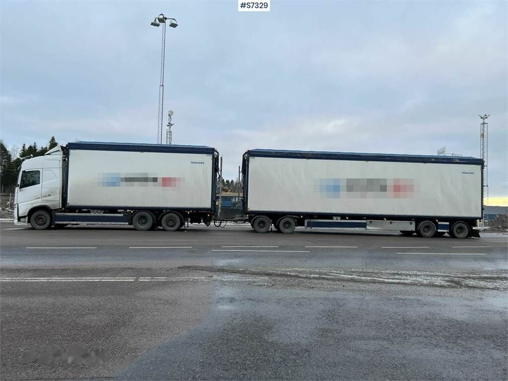 Koffer LKW Volvo FH 6x2 wood chip truck with trailer: das Bild 13