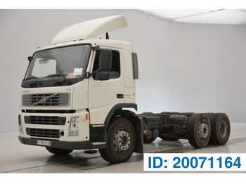 Fahrgestell LKW Volvo FM 300 - 6x2: das Bild 1