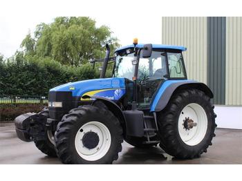 Traktor New Holland TM175: das Bild 1