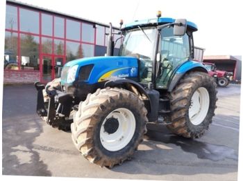 Traktor New Holland TS135A: das Bild 1