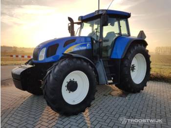 Traktor New Holland TVT 155: das Bild 1