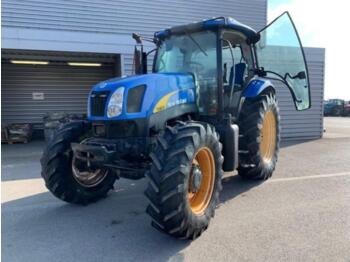 Traktor New Holland t6030: das Bild 1