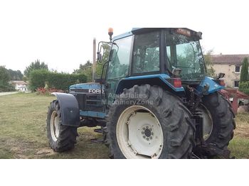 Radtraktor New Holland 7840 SLE