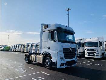 Sattelzugmaschine Mercedes-Benz 1845 Big Space Actros, double sleeper: das Bild 1