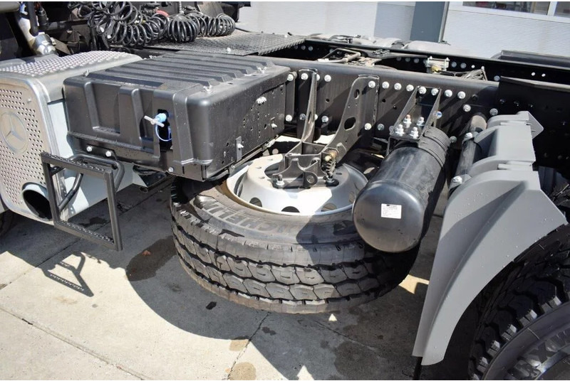 Sattelzugmaschine, Zustand - NEU Mercedes-Benz Axor 3344 S 6x4 Tractor Head (20 units): das Bild 6