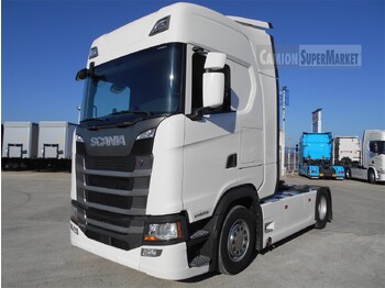 Sattelzugmaschine SCANIA S450: das Bild 1