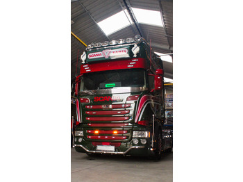 SCANIA R 450 Sattelzugmaschine