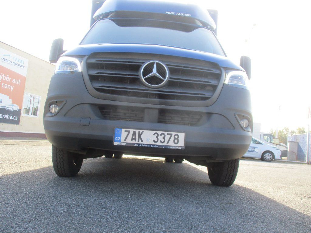 Koffer Transporter Mercedes-Benz Sprinter 516 CDI mit LBW: das Bild 11