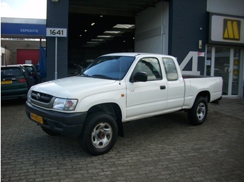 Toyota Hilux 2.5 D4D 75KW 4X4 Extra Cab -- € 7950.- -- - Pritsche Transporter