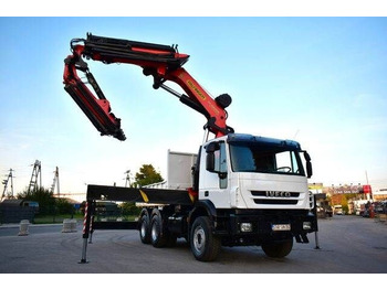 IVECO Trakker Pritsche LKW