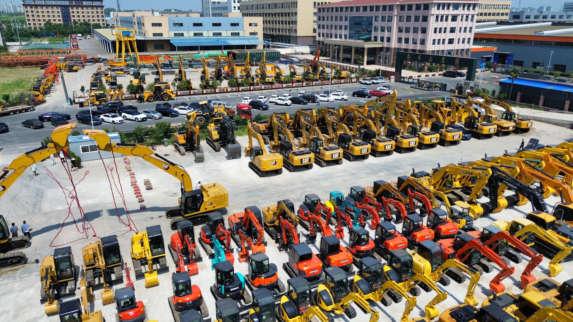 Toaks International Trading Company - SINOTRUK LKW - China undefined: das Bild 2