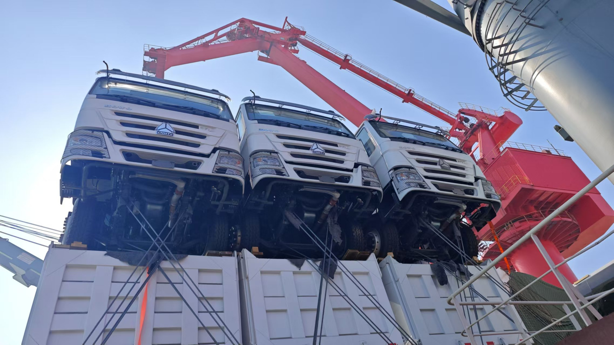 Toaks International Trading Company - SINOTRUK LKW - China undefined: das Bild 18