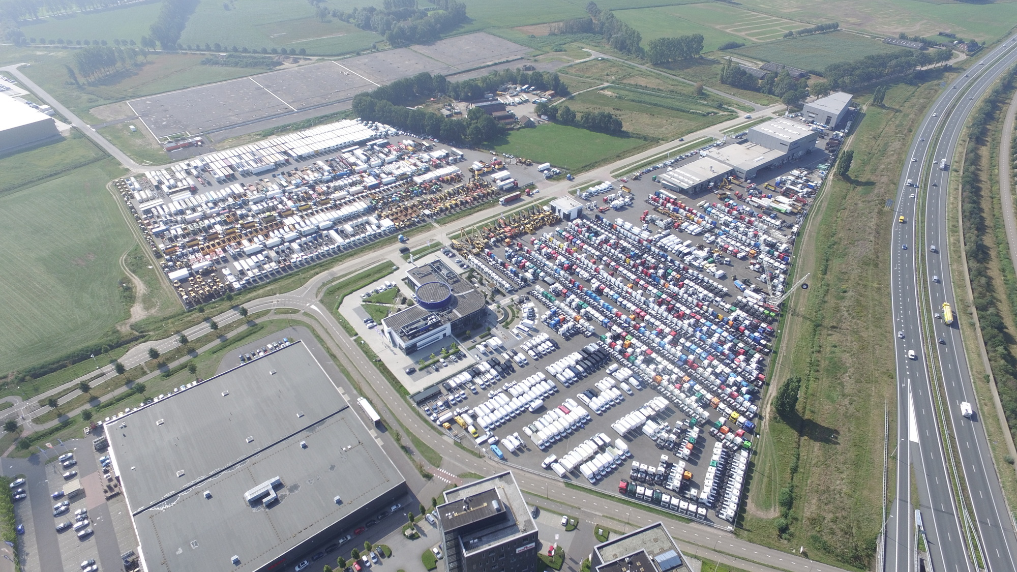 BAS PARTS & TYRES B.V. undefined: das Bild 7