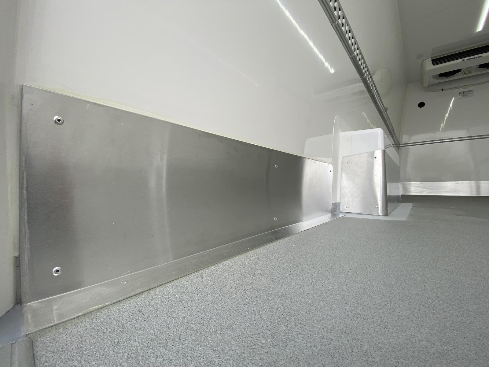 RINZ ROS d.o.o. (GmbH) - Transporter undefined: das Bild 9