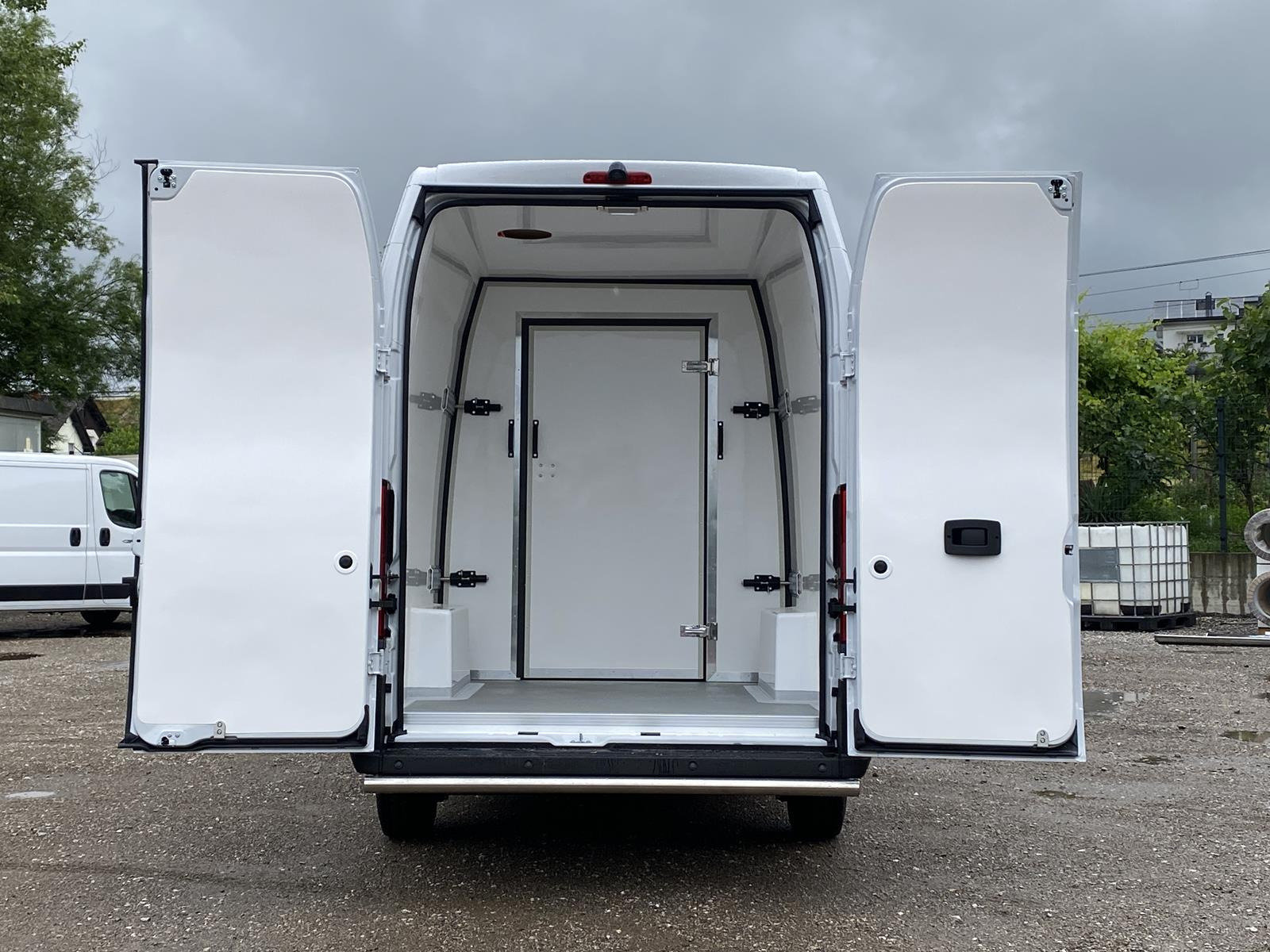 RINZ ROS d.o.o. (GmbH) - Transporter undefined: das Bild 24