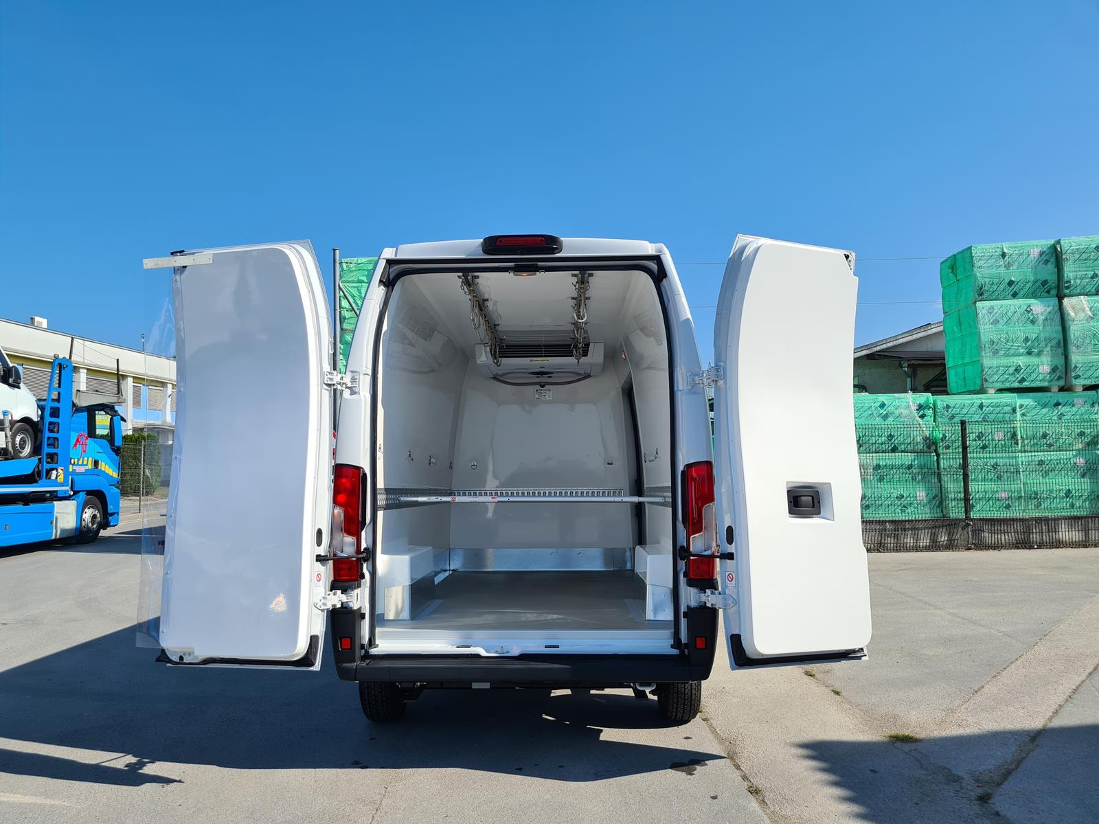 RINZ ROS d.o.o. (GmbH) - Transporter undefined: das Bild 34