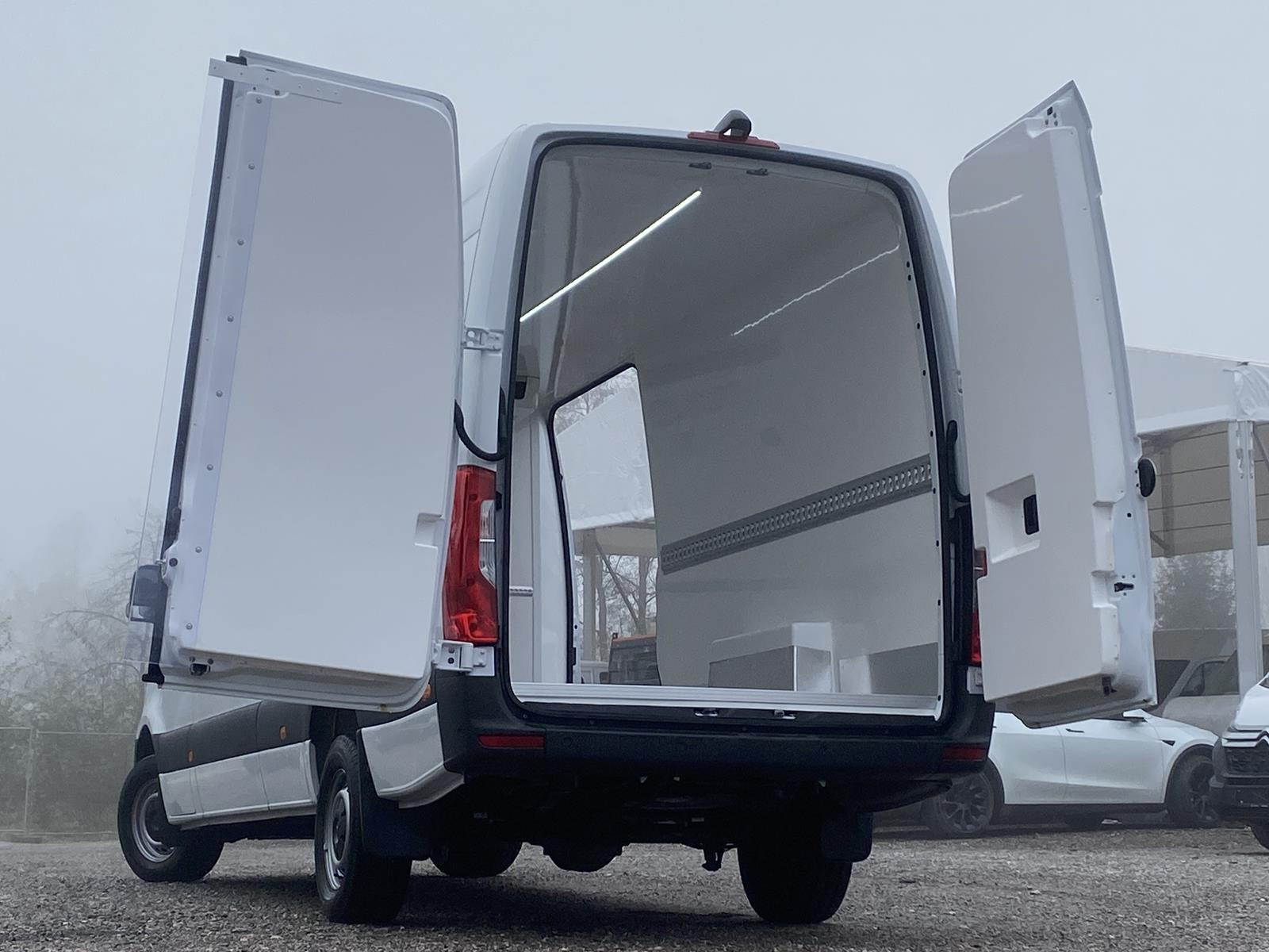 RINZ ROS d.o.o. (GmbH) - Transporter undefined: das Bild 4