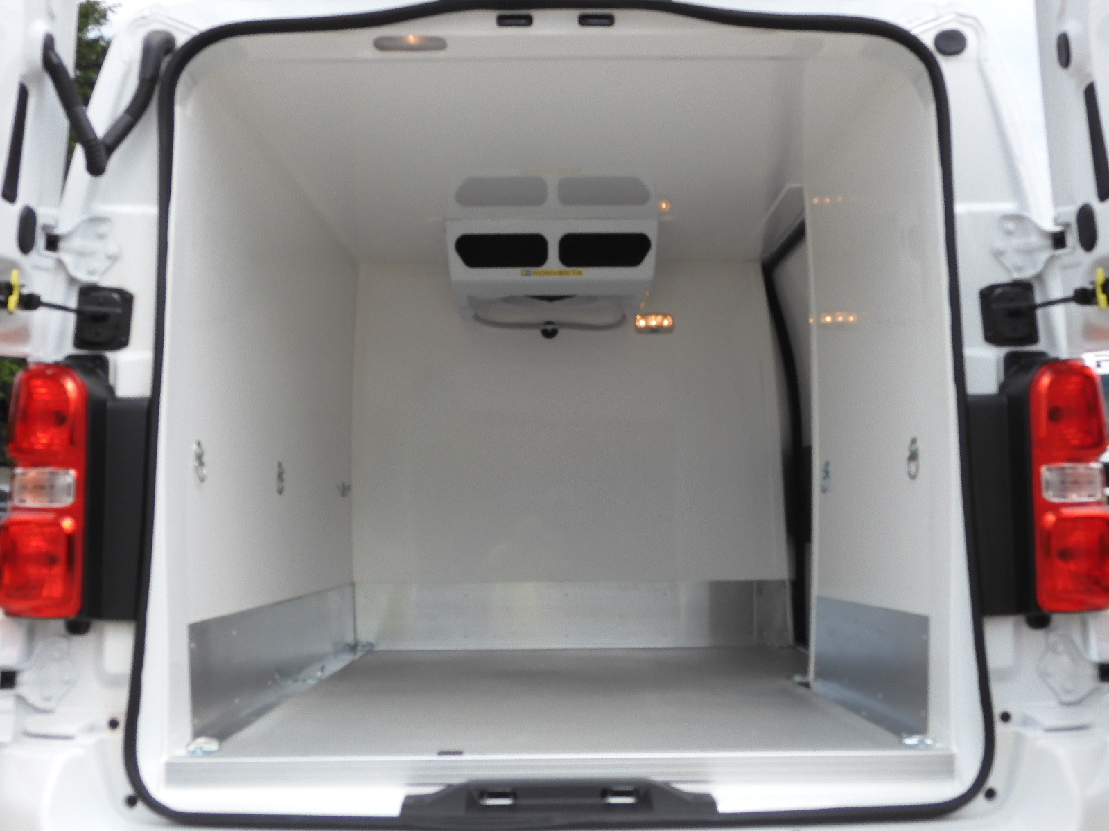 RINZ ROS d.o.o. (GmbH) - Transporter undefined: das Bild 60